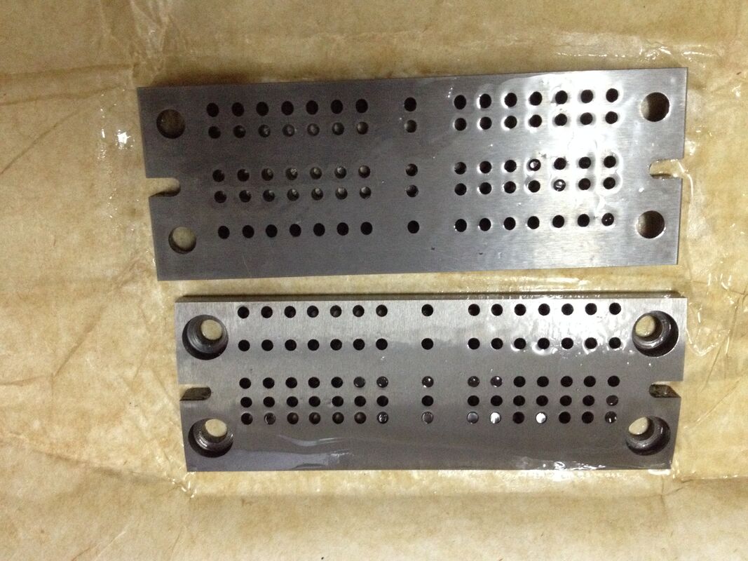 آلة Hauni Protos لوفستين كاربيد صفيحة امتصاص 124 × 33 × 6.7mm لآلات التبغ